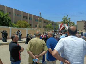 صعب وطويل .. تباين آراء طلاب الثانوية العامة بالقليوبية حول امتحان مادة اللغة العربية - صور