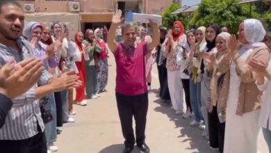 ممر شرفي من طلاب الإعلام التربوي بـ «نوعية بنها» لرئيس القسم