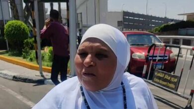 أيقونة الحج .. وصول السيدة التي سارت 30 كيلو إلى عرفات أيقونة الحج .. وصول السيدة التي سارت 30 كيلو إلى عرفات