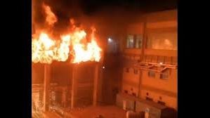 السيطرة على حريق في مصنع أخشاب بالعبور السيطرة على حريق في مصنع أخشاب بالعبور