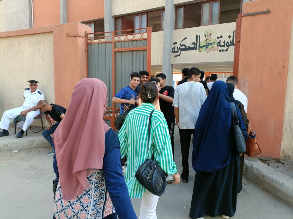 آراء طلاب الثانوية بالقليوبية في امتحان التفاضل والتكامل .. في تركات