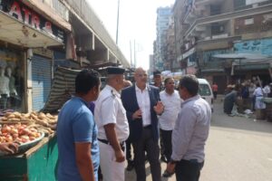 محافظة القليوبية يقود حملة مكبرة لإزالة الإشغالات والباعة الجائلين في مدينة بنها