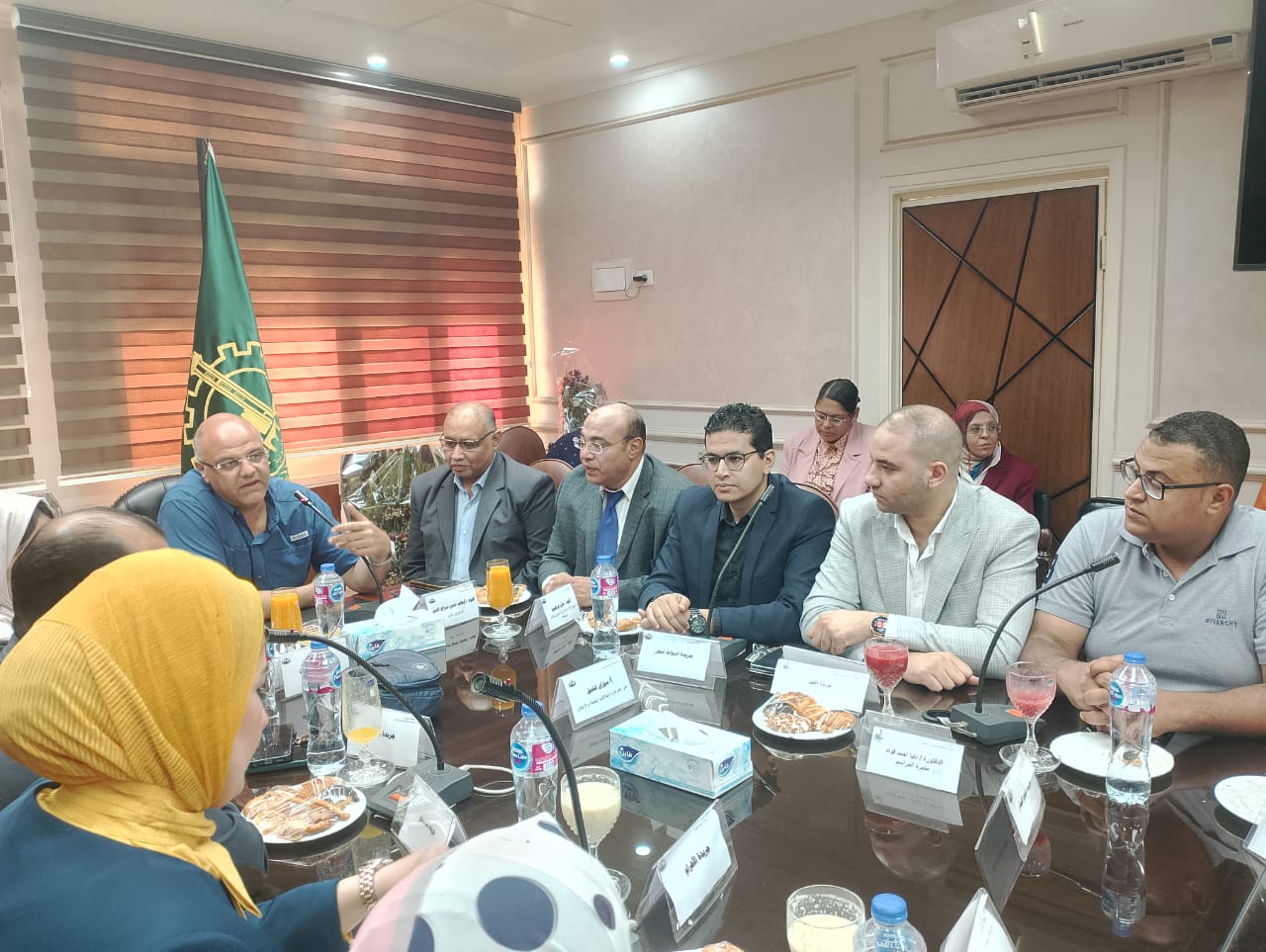 محافظ القليوبية في لقائه مع الصحفيين: الإعلام أهم قنوات المشاركة المجتمعية محافظ القليوبية في لقائه مع الصحفيين: الإعلام أهم قنوات المشاركة المجتمعية