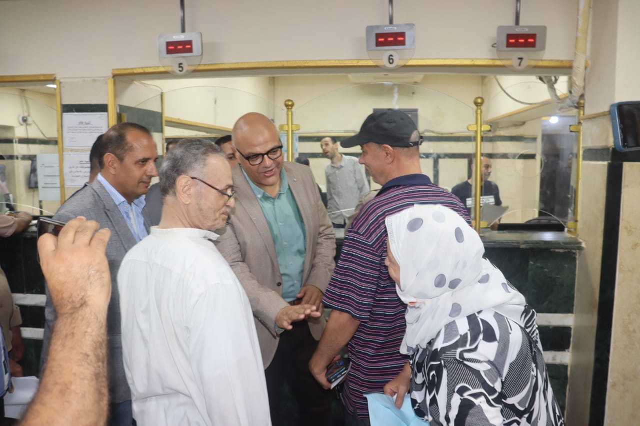 محافظ القليوبية يتفقد المركز التكنولوجي لخدمة المواطنين بمجلس مدينة بنها محافظ القليوبية يتفقد المركز التكنولوجي لخدمة المواطنين بمجلس مدينة بنها