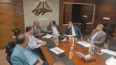 محافظ القليوبية يستعرض مع وزارة النقل عدد من المشروعات التنموية بالمحافظة محافظ القليوبية يستعرض مع وزارة النقل عدد من المشروعات التنموية بالمحافظة