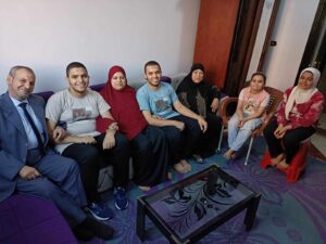 الخامس مكرر على الثانوية الأزهرية: عائلتي أزهرية محبة للقرآن وسأدخل كلية الطب (صور)