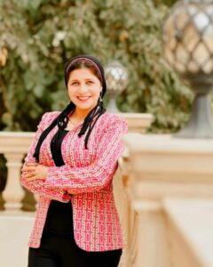 دور الشباب في صنع القرار وتنفيذ السياسات العامة: قوة المشاركة الشبابية في بناء المستقبل