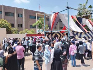 اللي تخاف منه ما يجيش أحسن منه .. طلاب الثانوية العامة عن امتحان الانجليزي: سهل ومباشر