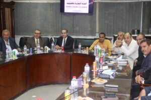 محافظ القليوبية يلتقي أعضاء الغرفة التجارية لبحث سبل التعاون