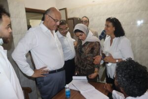 محافظ القليوبية يشدد على تطوير الخدمات الصحية بمركز مسطرد - صور