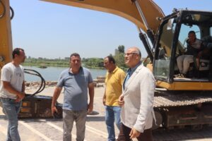 محافظ القليوبية يتابع إزالة التعديات على حرم نهر النيل - صور