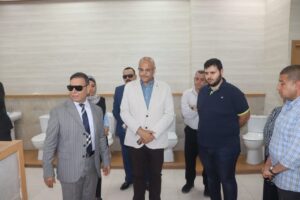 محافظ القليوبية يتفقد عددا من المصانع بمدينة الخانكة (صور)