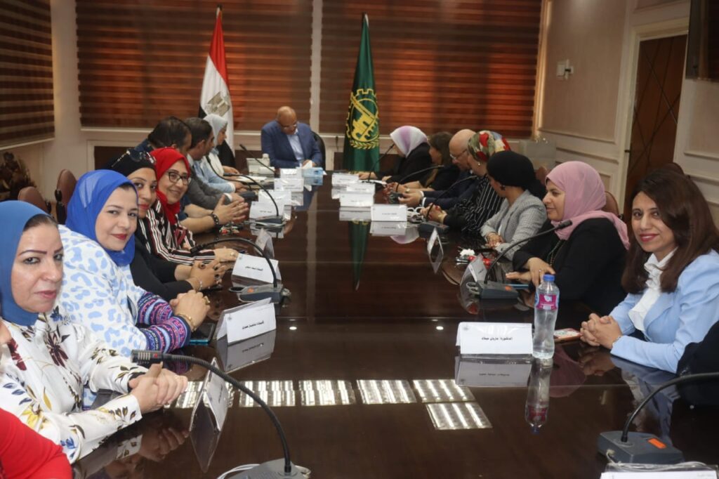 محافظ القليوبية يجتمع بأعضاء المجلس القومى للمرأة لمناقشة الخطط المستقبلية