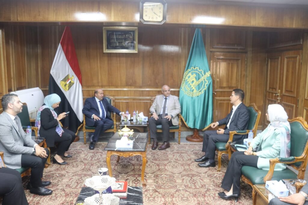 محافظ القليوبية يتابع تنفيذ المرحلة الثالثة من مبادرة المشروعات الخضراء والذكية