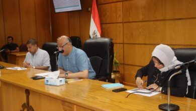 محافظ القليوبية يقرر اثابة أكثر 3 مدن إصدارًا لشهادات البيانات وإنجازا لملف التصالح
