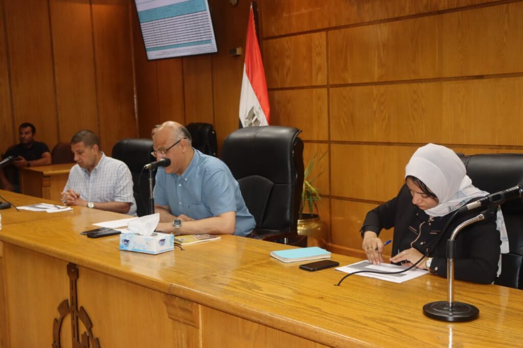 محافظ القليوبية يقرر اثابة أكثر 3 مدن إصدارًا لشهادات البيانات وإنجازا لملف التصالح محافظ القليوبية يقرر اثابة أكثر 3 مدن إصدارًا لشهادات البيانات وإنجازا لملف التصالح