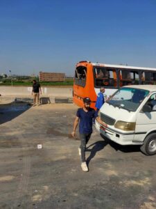 إصابة 24 شخص في حادث تصادم أتوبيس مع سيارة نقل بالطريق الزراعي بالقليوبية