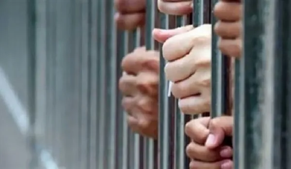 تأجيل محاكمة 8 متهمين بقتل شخص بسبب الخلاف على صفقة مخدرات بالقليوبية تأجيل محاكمة 8 متهمين بقتل شخص بسبب الخلاف على صفقة مخدرات بالقليوبية