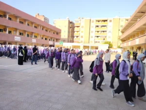 محافظ القليوبية يشهد أول طابور مدرسي بالعام الدراسي الجديد - صور