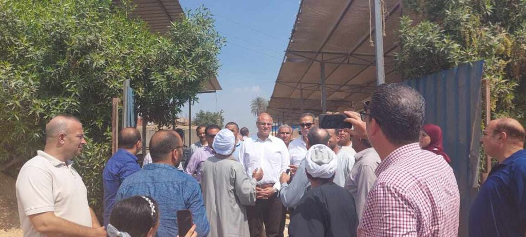 بمناسبة عيد الفلاح .. محافظ القليوبية يتفقد عدد من الصوب الزراعية ومعمل تجميع ألبان ببنها وطوخ بمناسبة عيد الفلاح .. محافظ القليوبية يتفقد عدد من الصوب الزراعية ومعمل تجميع ألبان ببنها وطوخ