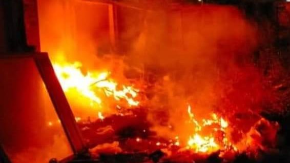 الدفع بـ 6 سيارات إطفاء للسيطرة على حريق بمخالفات دواجن بالقليوبية