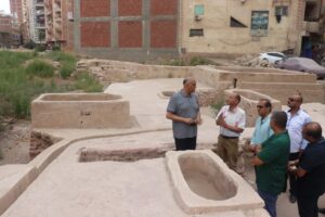 محافظ القليوبية يتفقد المقبره الأثرية والحمامات اليونانية ببنها
