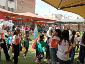 "بداية تيم" تشارك احتفالات الطلاب في أول يوم دراسي