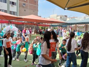 "بداية تيم" تشارك احتفالات الطلاب في أول يوم دراسي