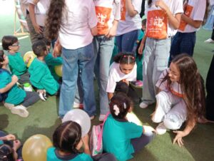 "بداية تيم" تشارك احتفالات الطلاب في أول يوم دراسي