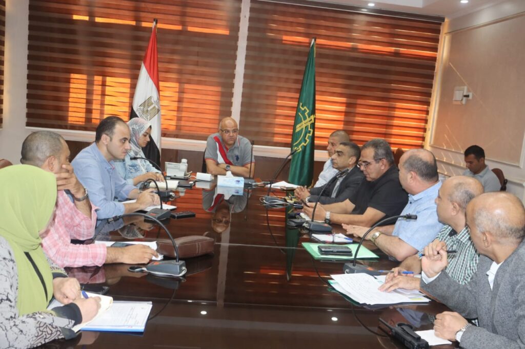 محافظ القليوبية يتابع مشروعات الصرف الصحي ضمن المبادرة الرئاسية حياة كريمة محافظ القليوبية يتابع مشروعات الصرف الصحي ضمن المبادرة الرئاسية حياة كريمة