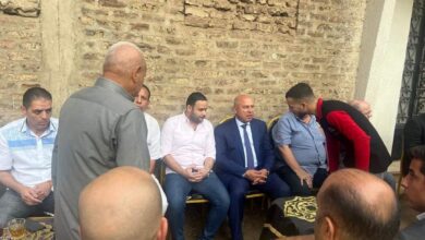كامل الوزير يشارك في عزاء ضحية حادث قطار المنيا - صور كامل الوزير يشارك في عزاء ضحية حادث قطار المنيا - صور