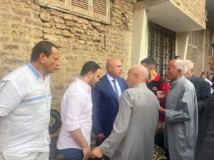 كامل الوزير يشارك في عزاء ضحية حادث قطار المنيا - صور