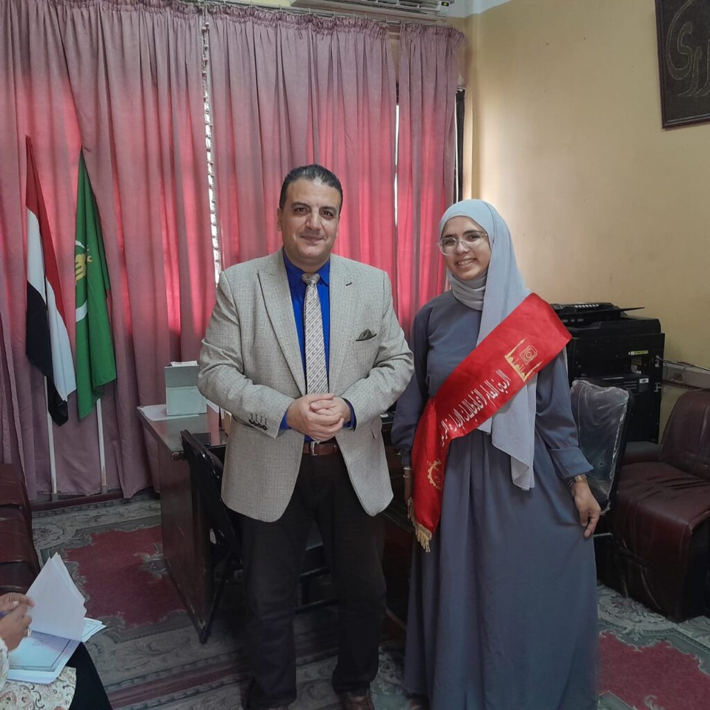 فوز الطالبة ريم برئاسة اتحاد طلاب المعاهد الأزهرية على مستوى القليوبية
