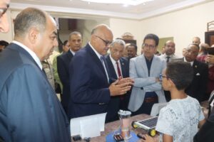 علماء المستقبل" محافظ القليوبية ورئيس جامعة بنها يشيدان بمستوي طلاب شبان بنهاالمبتكرين،مفاجأ من المحافظ ورئيس الجامعة
