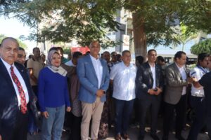 محافظ القليوبية يقود مسيرة نيلية احتفالًا بذكرى انتصارات أكتوبر - صور