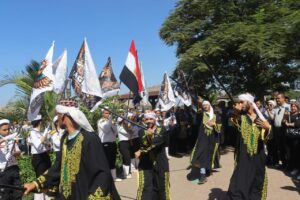 محافظ القليوبية يقود مسيرة نيلية احتفالًا بذكرى انتصارات أكتوبر - صور