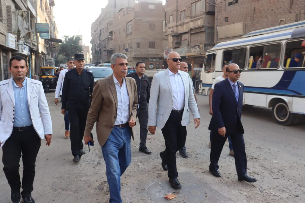 محافظ القليوبية يتفقد مشروعات الرصف ويتابع منظومة النظافة والإشغالات بشبرا الخيمة