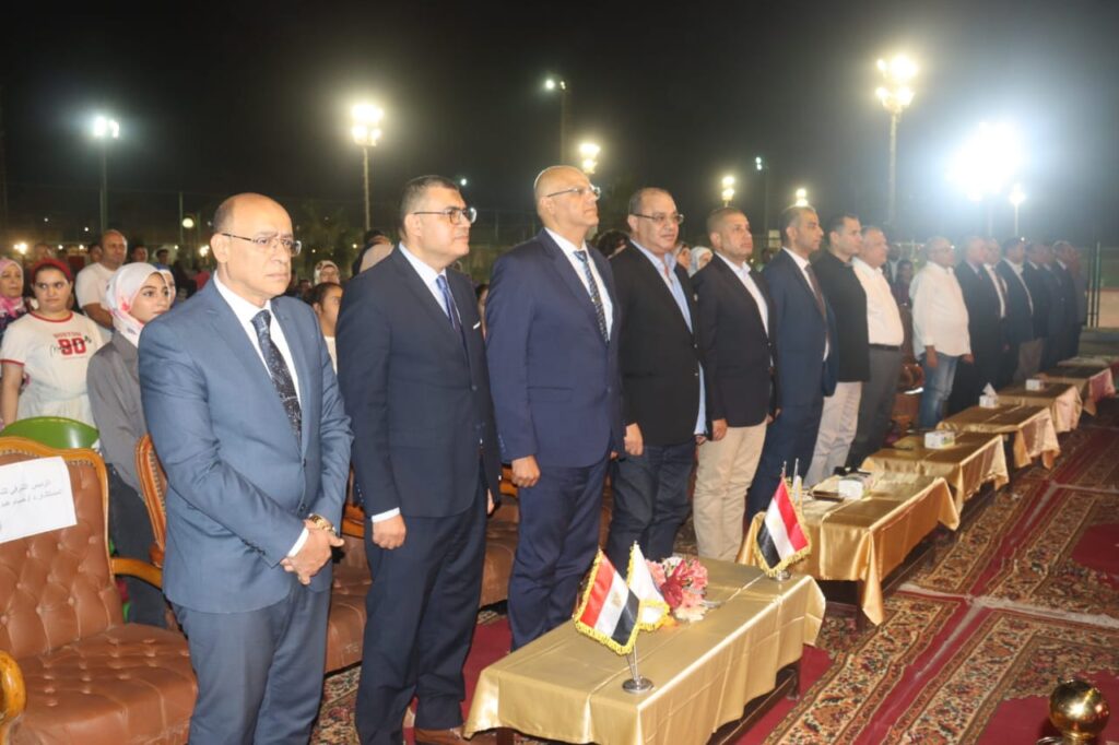 محافظ القليوبيه يلتقي بمواطني العبور والخصوص والخانكة لبحث مشاكلهم