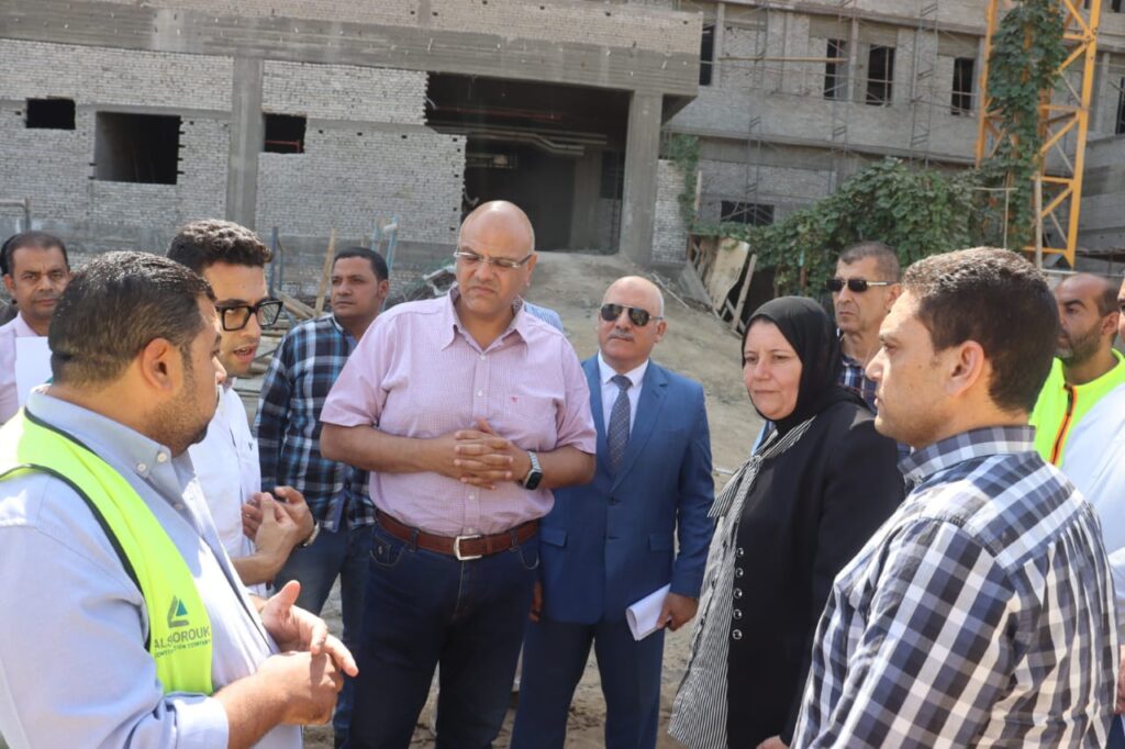 محافظ القليوبية يتفقد عدد من مشروعات مبادرة حياة كريمة بشبين القناطر