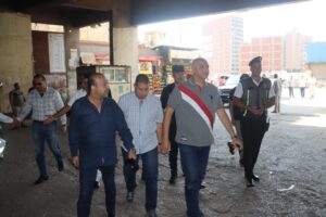 محافظ القليوبيه يتفقد محطات ومواقف السيارات بمدن بنها وشبرا الخيمه - صور