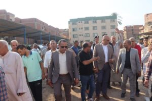 محافظ القليوبيه يتفقد مواقف سيارات الأجرة بمدينتي كفر شكر وطوخ - صور