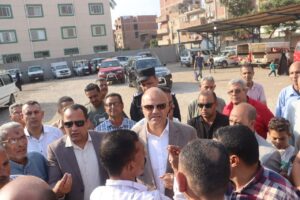 محافظ القليوبيه يتفقد مواقف سيارات الأجرة بمدينتي كفر شكر وطوخ - صور