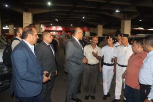 محافظ القليوبية يتابع التزام السائقين بـ التسعيرة الجديدة