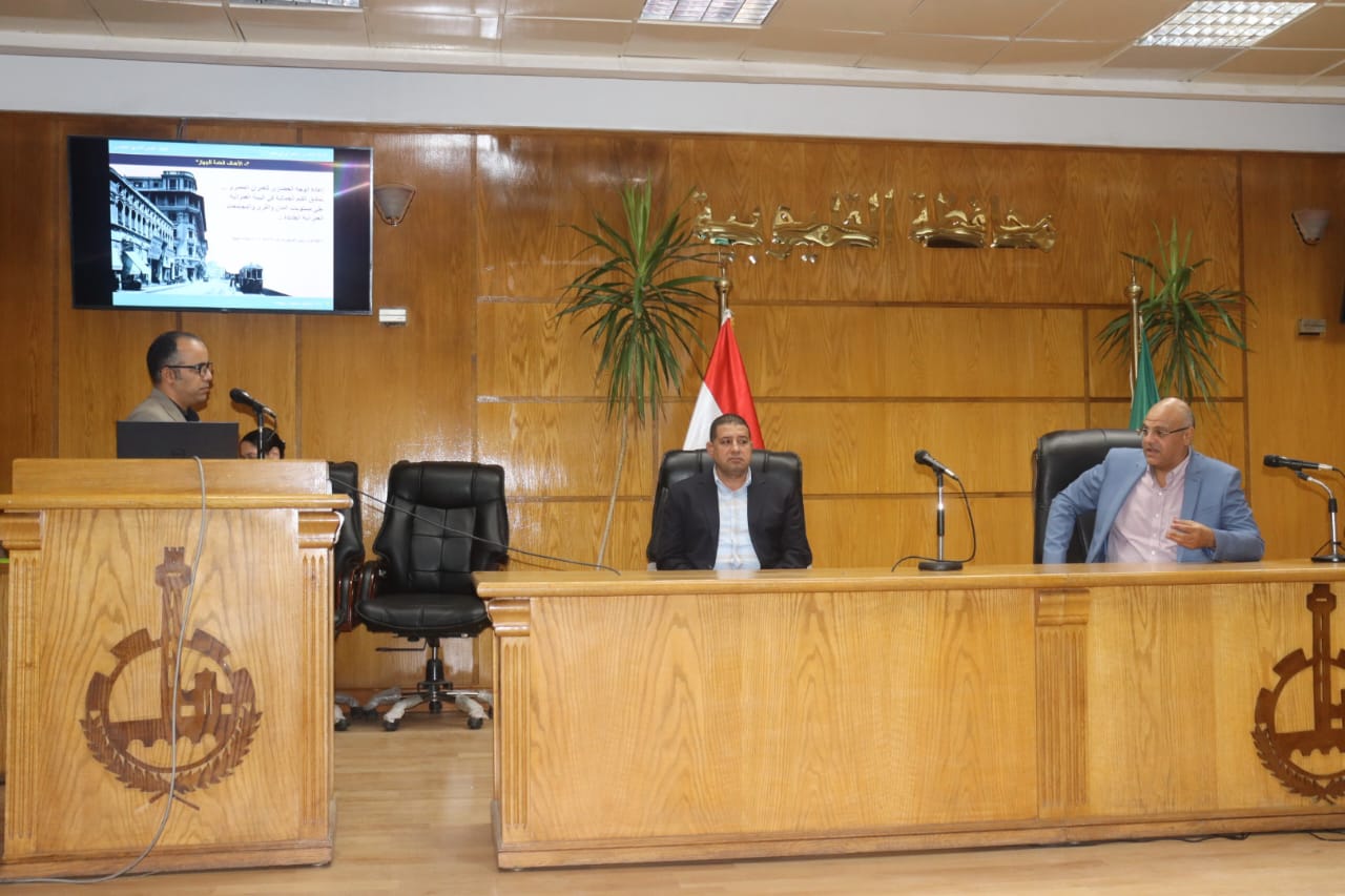 محافظ القليوبية يعقد ورشة عمل مع مسئولي الجهاز القومي للتنسيق الحضاري محافظ القليوبية يعقد ورشة عمل مع مسئولي الجهاز القومي للتنسيق الحضاري