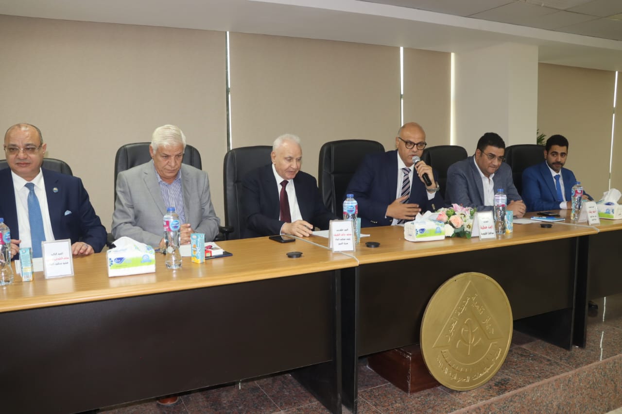إنشاء مكتب تنفيذي بمدينة العبور يتابع مشكلات السكان إنشاء مكتب تنفيذي بمدينة العبور يتابع مشكلات السكان