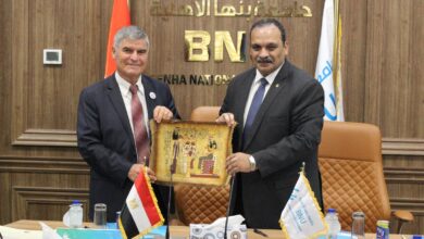 رئيس جامعة بنها الأهلية يستقبل رئيس جامعة فارنا للادارة ببلغاريا