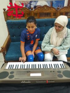 كشف طبي وتدريب على كرة القدم .. شبان بنها تواصل أنشطتها ضمن مبادرة "بداية"