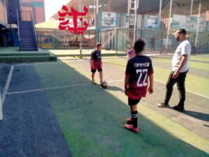 كشف طبي وتدريب على كرة القدم .. شبان بنها تواصل أنشطتها ضمن مبادرة "بداية"