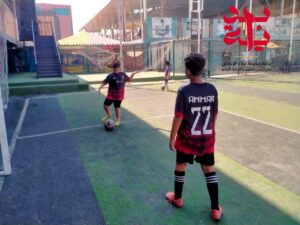 كشف طبي وتدريب على كرة القدم .. شبان بنها تواصل أنشطتها ضمن مبادرة "بداية"