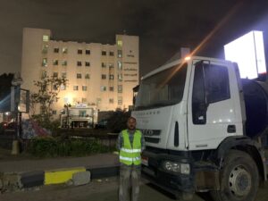 انتشار معدات وفرق الطوارئ للتعامل مع تجمعات مياه الأمطار بالقليوبية